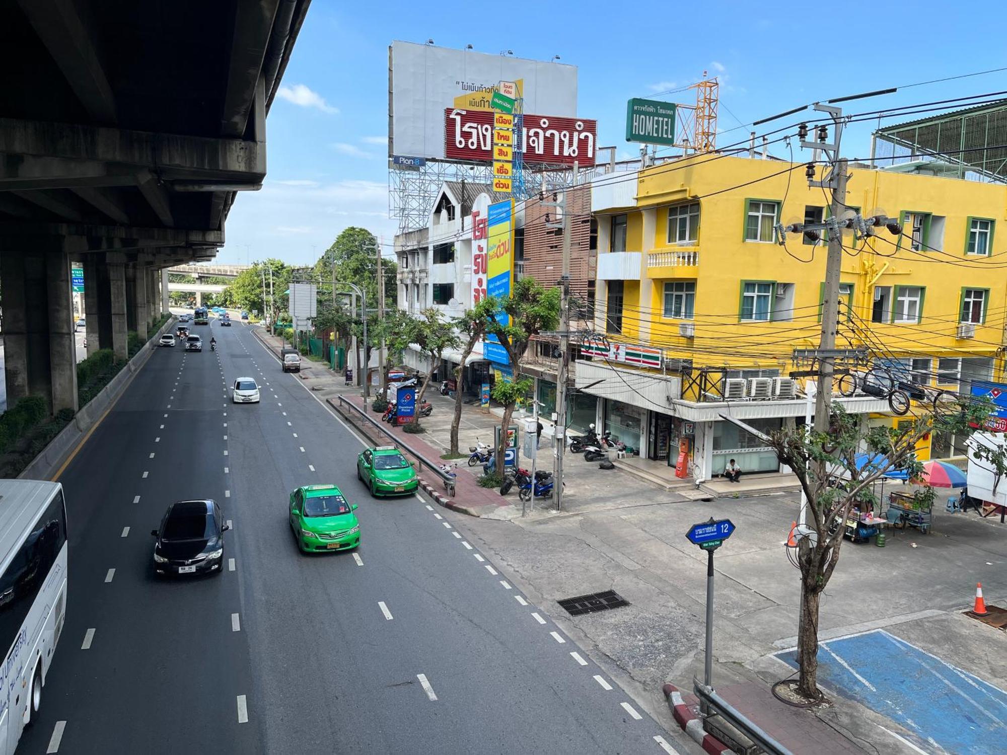 Dao Jaras Fah Hometel ดาวจรัสฟ้าโฮมเทล بانكوك المظهر الخارجي الصورة